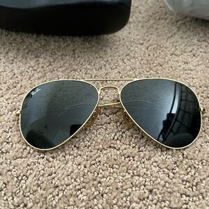 Ray-Ban Gold Aviator Sunglasses